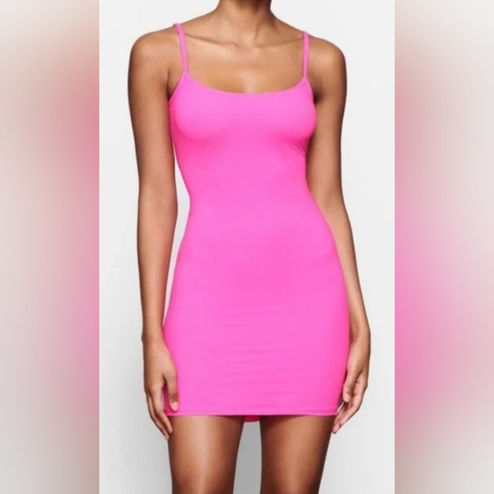 Skims Fits EVERYBODY SLIP Soft Lounge DRESS Fushsia Pink Small NWT